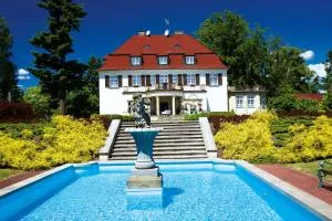 Hotel Veba - 阿德尔什帕赫