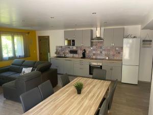 Appartements L-improbable, Spa, Netflix, Wifi, 500 m du centre historique : photos des chambres