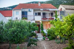 Garden Apartments