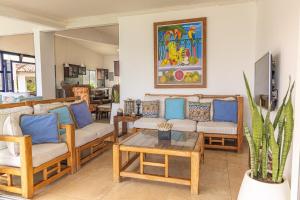 Caribbean Paradise Beachfront Villa