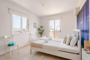 Majestic Sea View Apartment