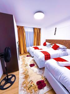 The Red Mirage --- Rooftop Pool, Gym, Games room, Netflix 2BD & SQ