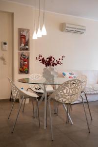 Mirellas Little Lounge by Home Sweet Home