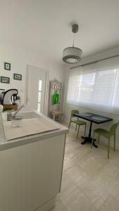 B&B / Chambres d'hotes Cote jardin parc saint Martin : photos des chambres