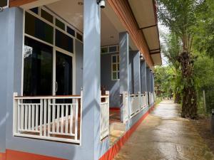 Khaosok Bamboo Huts Resort