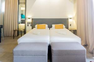 Spacious Condo with 50in TV & Netflix, Near Malls