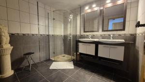 Maisons de vacances Gite des 3 Hiboux : photos des chambres