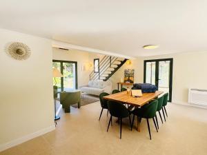 Villas L-Esprit Sud, 4 Suites & Piscine : photos des chambres