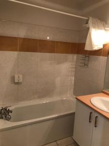 Appartements Studio Cite medievale 250 m : photos des chambres