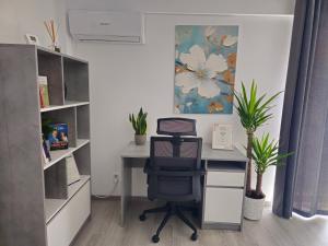 Central Urban Studio with Underground Parking