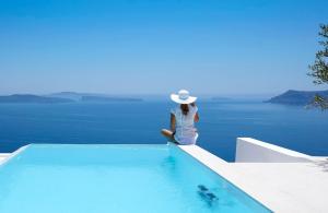 Elegant Santorini House Villa Serenity Caldera Viewoutdoor Hot Tub Private Pool Oia