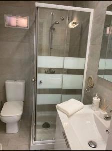 Apto. en Urbanización Albatros con salida a playa