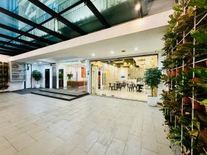 Eco Roomy Hotel