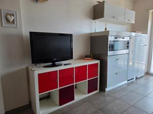 Fronte mare con grande terrazzo spiaggia sotto casa - WiFi