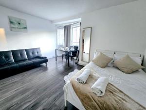 Imam - Halliday House