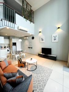 Tranquil Homes at i-City - WiFi TV Box & 1 Carpark