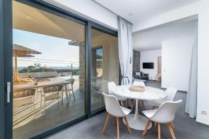 Vista Komos Villa 2, New Villa with Private Pool