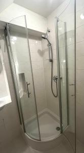 MesseWohnenAschheim Business Zimmer und Apartment mit Balkon bei Messe München