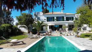 Casa Madeira, with optional heated salt-water pool and sauna