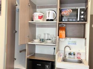 JJMC HOMESTAY 28 With Netflix and Unli Wifi