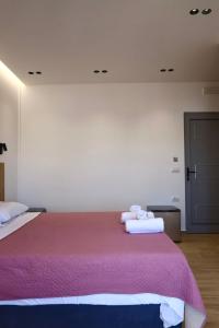 Rose Apartments