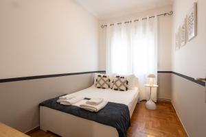 Meros - Athenian Residencies