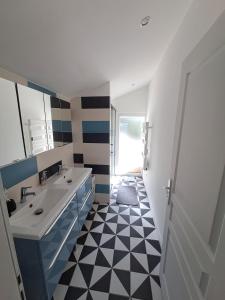 Villas La Maison Bleue : photos des chambres