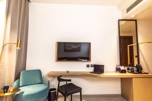 Hotel Starlight by Avana, 400m from US Consulate Hyderabad