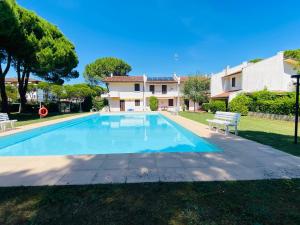 MONICA - Villa a pochi passi dal mare