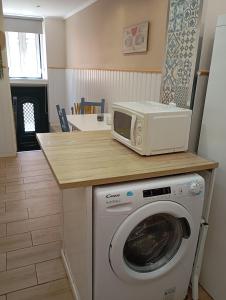 Casa da Avó Alice by Casas de Setubal