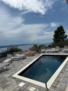 Luxury apartment with swimming pool