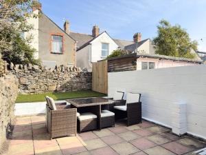 Long Stay Large 4BR close to City Centre