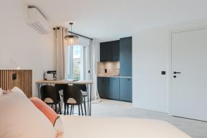 Appart'hotels Appart Hotel Neostelia : Studio avec Balcon