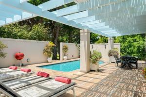 Escape to Hermanus Spacious Family Home - Ubytování bez kategorie ve městě Hermanus