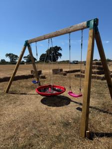 Shoreline Escapes at Hawthorn Field