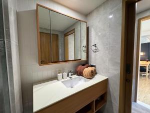 Laguna Beachside Residences by Beringela