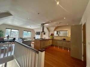 Stylish 2 Bed Apartment sleeps 4