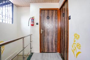 Glitz Hotels Priceless-Lokhandwala