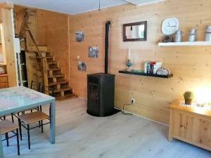 Appartements Les rippouilles : Appartement - Vue sur Jardin