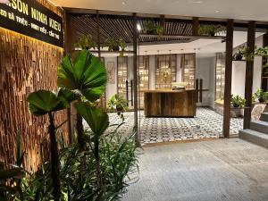 503MSNK Luxe Studio with Balcony and Kitchen