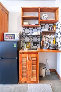 503MSNK Luxe Studio with Balcony and Kitchen