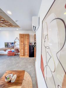 503MSNK Luxe Studio with Balcony and Kitchen