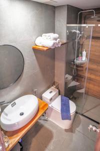 503MSNK Luxe Studio with Balcony and Kitchen