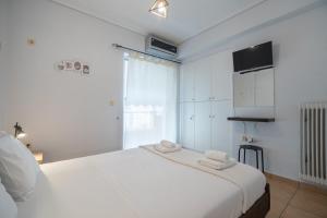 Roussas place-Dafni Metro 1