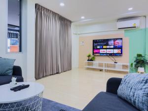 日韩旅游区市中心5房别墅民宿