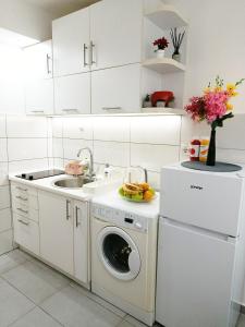 Urban Garden Apartments - Sunflower