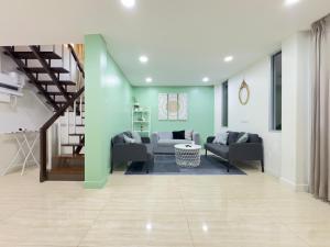 日韩旅游区市中心5房别墅民宿