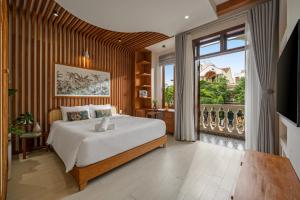 Shore House - Near My Khe Beach & City Centre by The Key