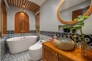 Shore House - Near My Khe Beach & City Centre by The Key