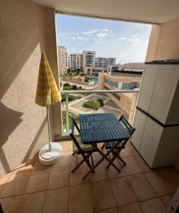 Grand Studio face mer